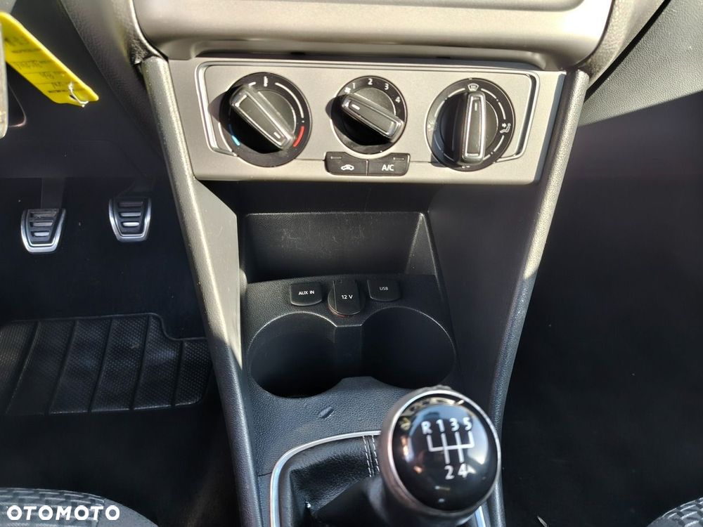 Volkswagen Polo Cross - 13