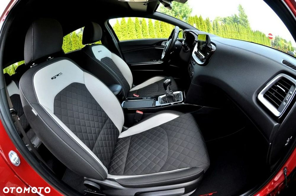 Kia ProCeed 1.4 T-GDI GT Line - 22