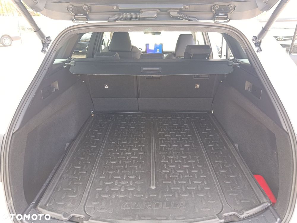 Toyota Corolla 1.8 Hybrid Style - 17