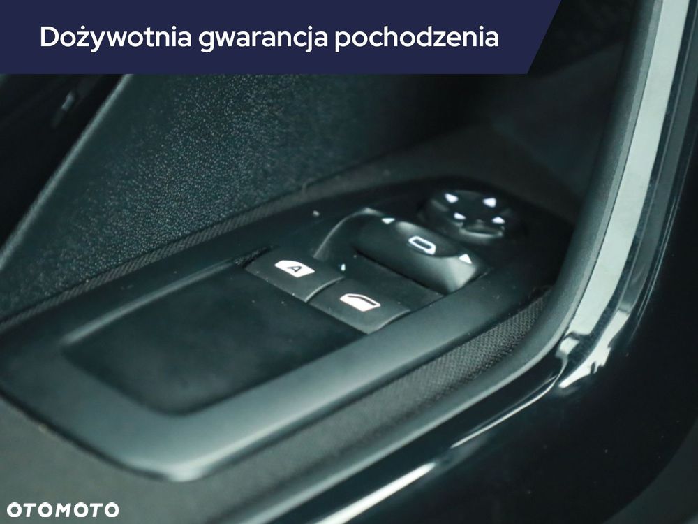Peugeot 208 - 17
