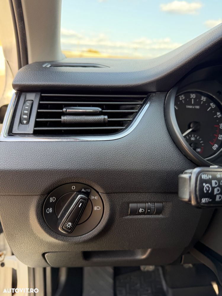 Skoda Octavia 1.6 TDI Ambition - 9