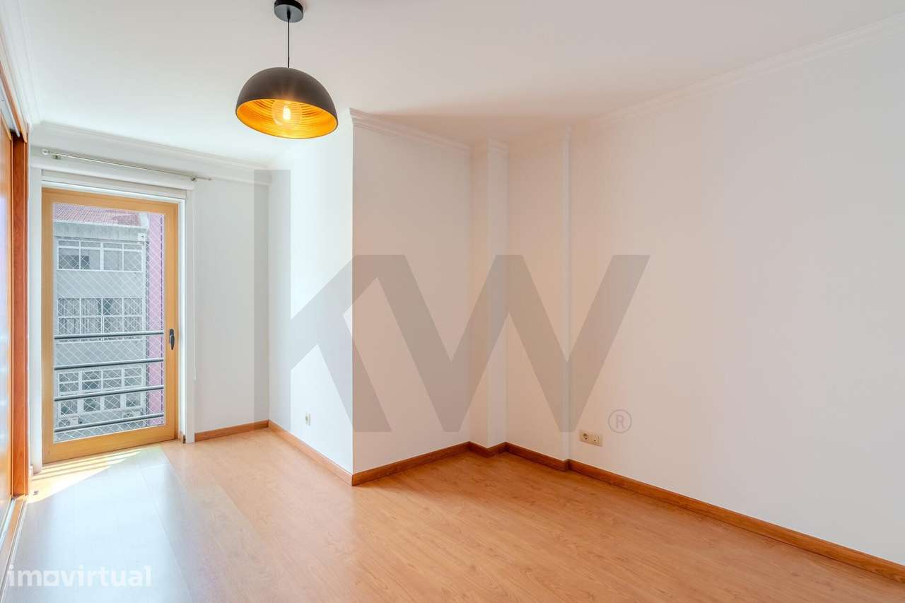 Apartamento T3 Duplex com garagem nas avenidas novas - Lisboa - Grande imagem: 4/34