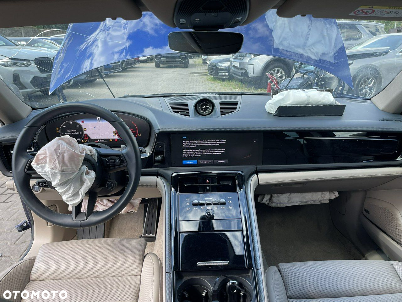 Porsche Panamera 4 - 12