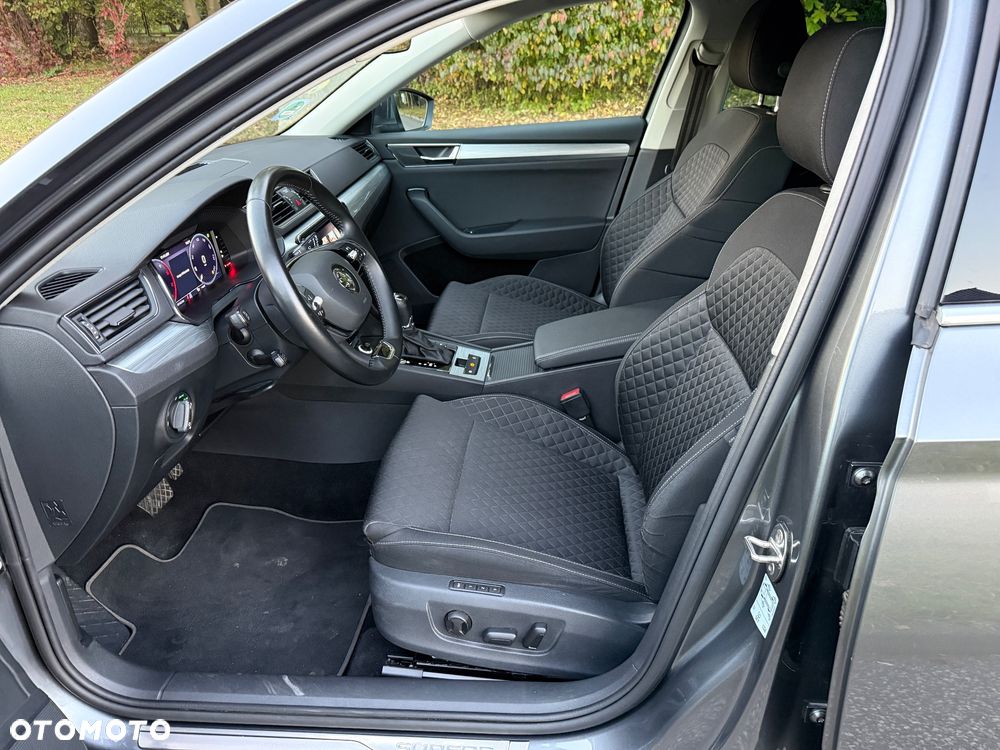 Skoda Superb 2.0 TDI DSG Premium Edition - 36