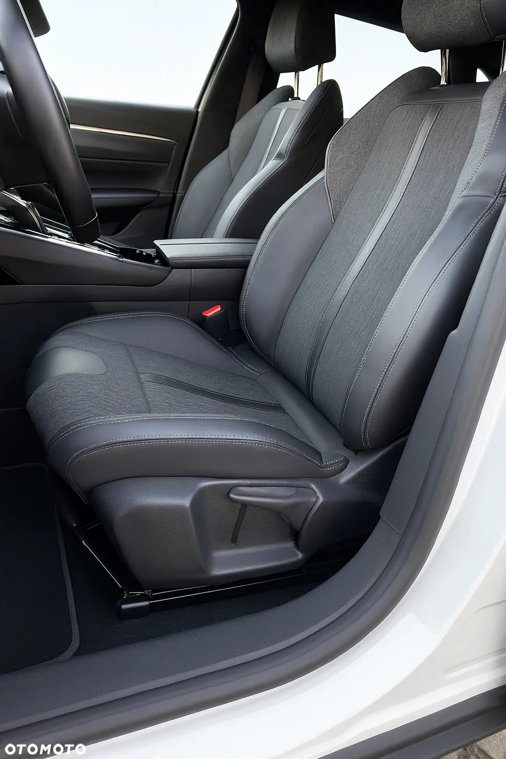 Peugeot 508 1.5 BlueHDi Allure S&S EAT8 - 11