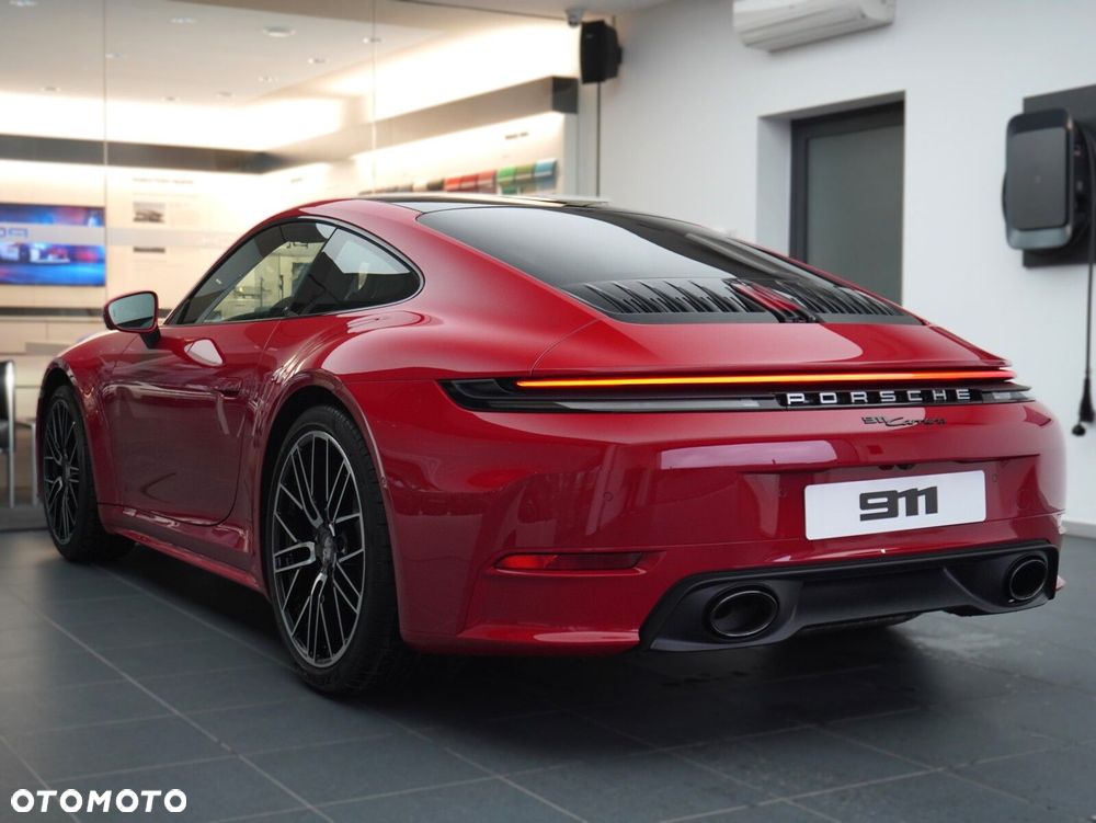 Porsche 911 Carrera - 17