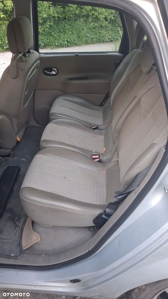 Na części Renault Scenic II silnik 1.6 16v K4M782 lakier MV632 skrzynia maska zderzak drzwi klapa szyba fotel kanapa lusterko lampa deska GWARANCJA !!! Przód Tył Zestaw Komplet Drzwi Klapa Zderzak Błotnik Maska Grill Atrapa Szyba Pas Lampa Lusterko Boczki Fotel Kanapa Kokpit Deska Rozdzielcza Przełącznik Włącznik Sterownik Przewody Wiązka Instalacja Moduł Komputer Czujnik Listwa Pompa Alternator Wtryski Głowica Rozrusznik Kompresor Sprzęgło Dwumas Silnik  Skrzynia ABS Klimatyzacji Paliwa Wspomagania Kolektor Turbina Przepustnica Zawór Chłodnica Koło Hak Belka Sanki Zawieszenie Mcpherson Półoś Amortyzator Wydech Tłumik Zacisk - 14