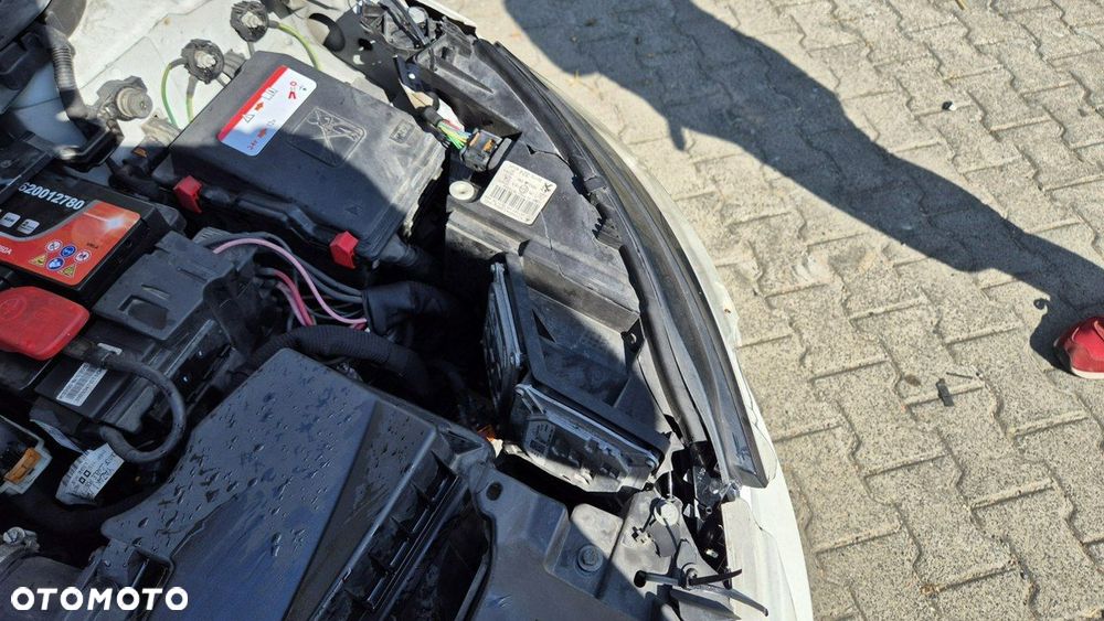 Peugeot 308 BlueHDi FAP 150 EAT6 Stop & Start Allure - 21