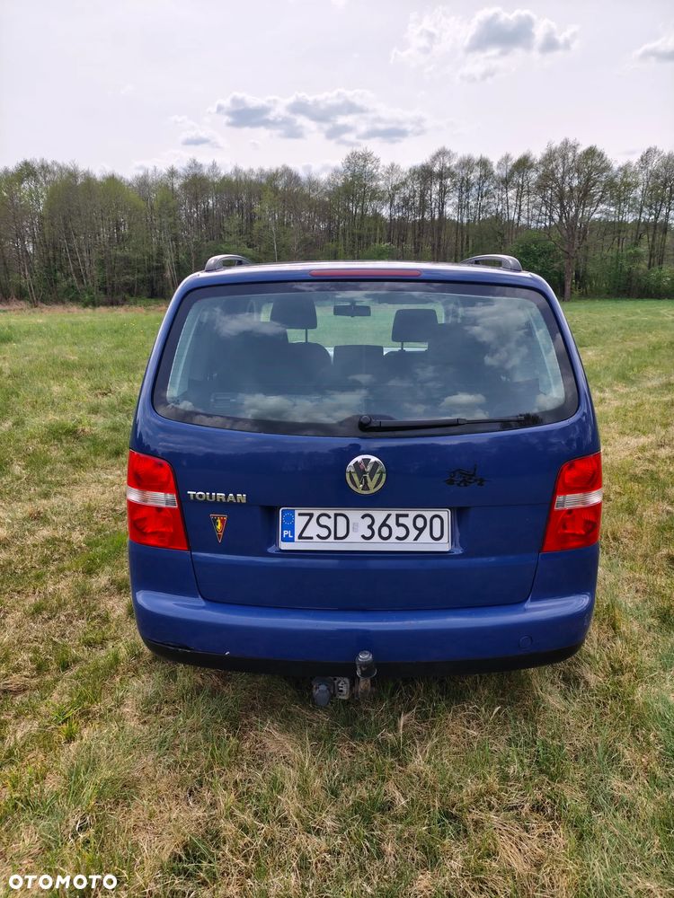 Volkswagen Touran 1.6 Basis - 5