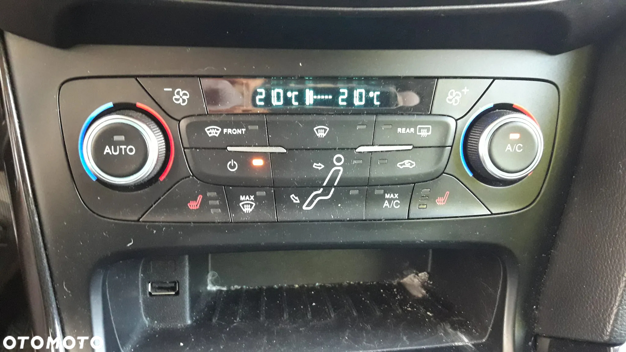 Ford Focus 1.5 EcoBlue Start-Stopp-System COOL&CONNECT DESIGN - 11