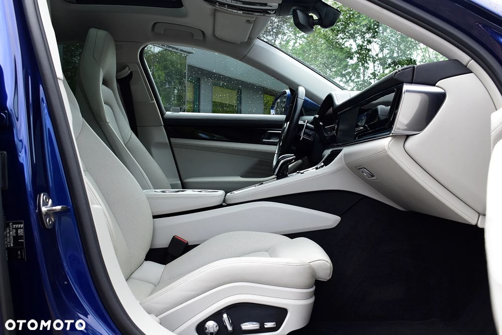 Porsche Panamera 4S E-Hybrid - 9