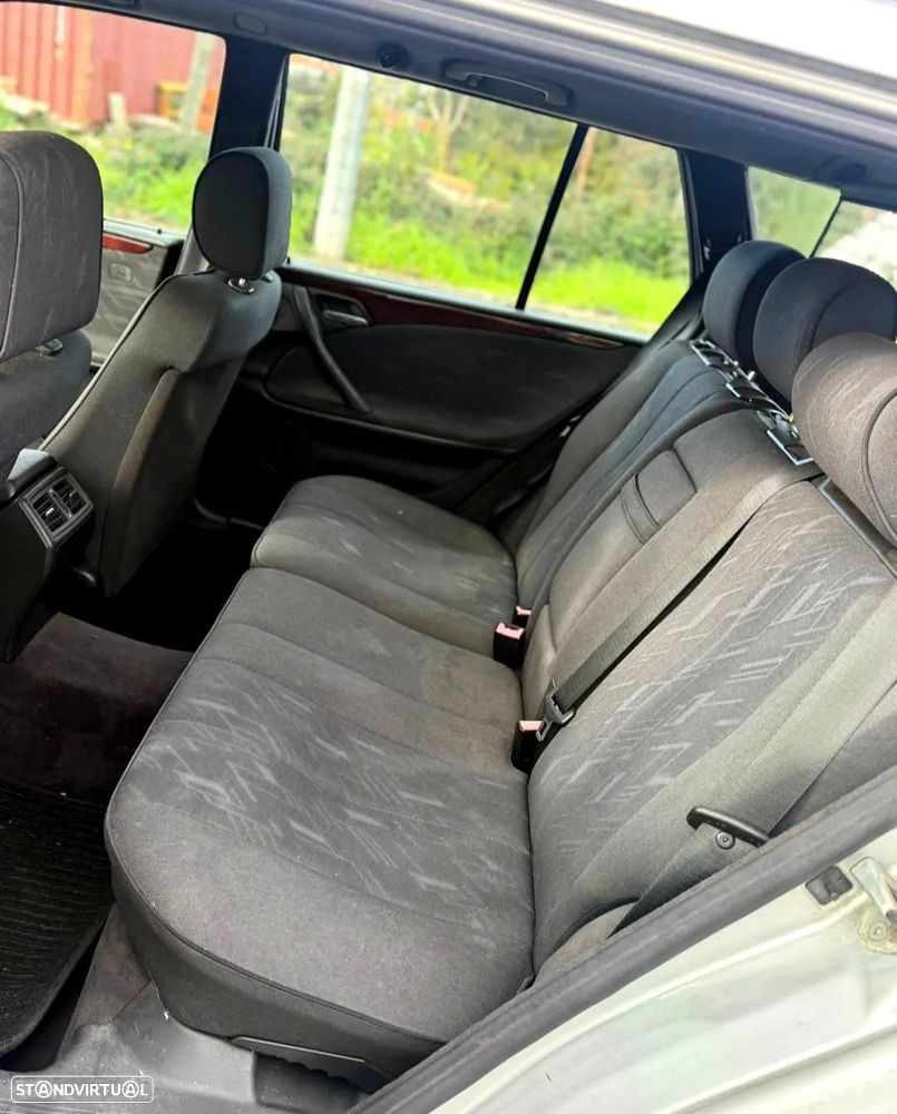 Mercedes-Benz E 220 - 6