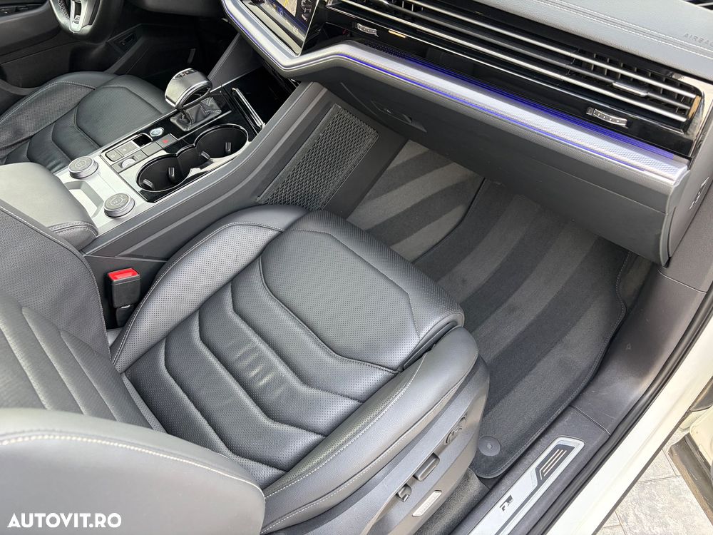 Volkswagen Touareg - 8