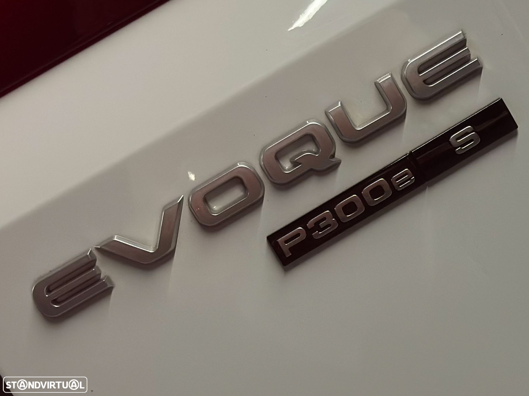 Land Rover Range Rover Evoque - 12