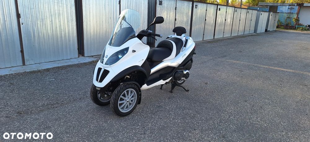 Piaggio MP-3 - 1