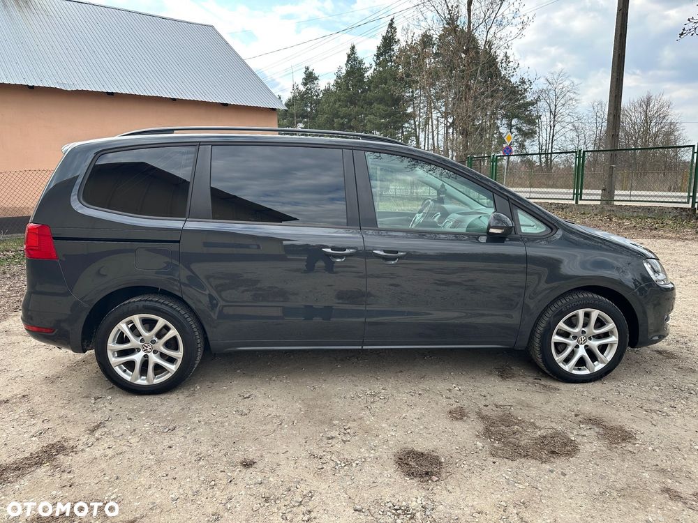 Volkswagen Sharan 2.0 TDI DSG BlueMotion Technology Trendline - 12