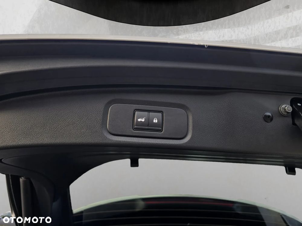 Nissan Qashqai 1.3 DIG-T MHEV Xtronic Tekna - 23