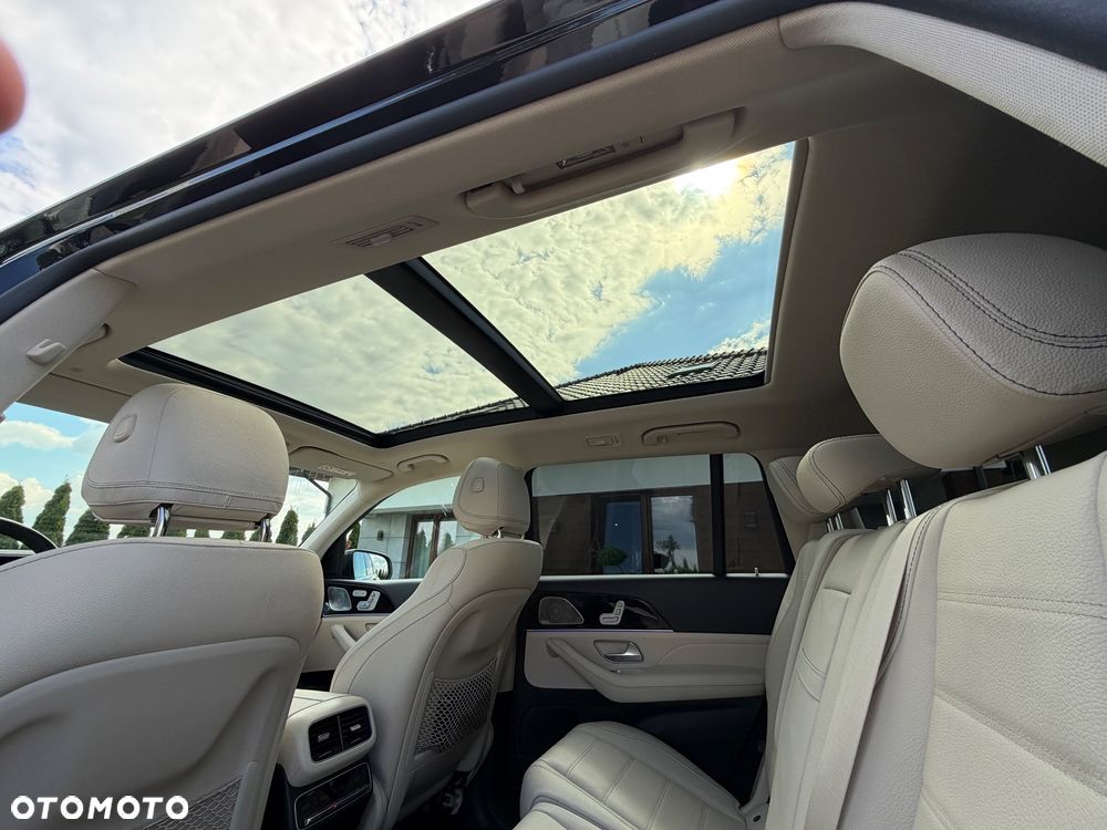 Mercedes-Benz GLS - 38