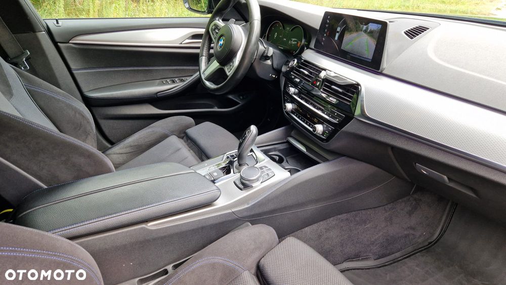 BMW Seria 5 520d xDrive - 8