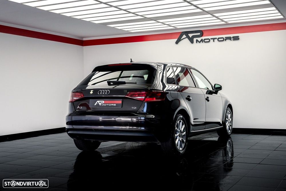 Audi A3 Sportback 1.6 TDI Design - 9