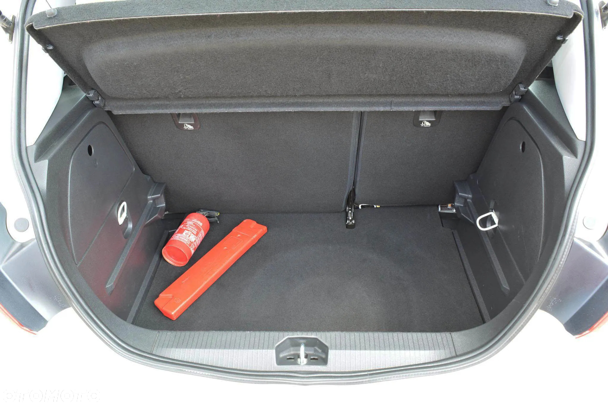 Opel Corsa 1.4 T Enjoy S&S - 24