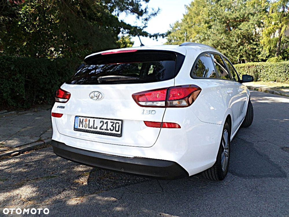 Hyundai i30 blue Kombi 1.4 Style - 4