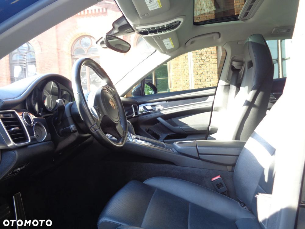 Porsche Panamera 4 - 14