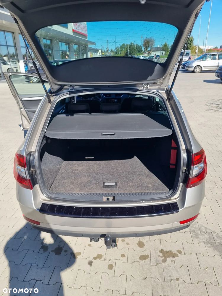 Skoda Octavia 1.8 TSI 4x4 DSG Clever - 15