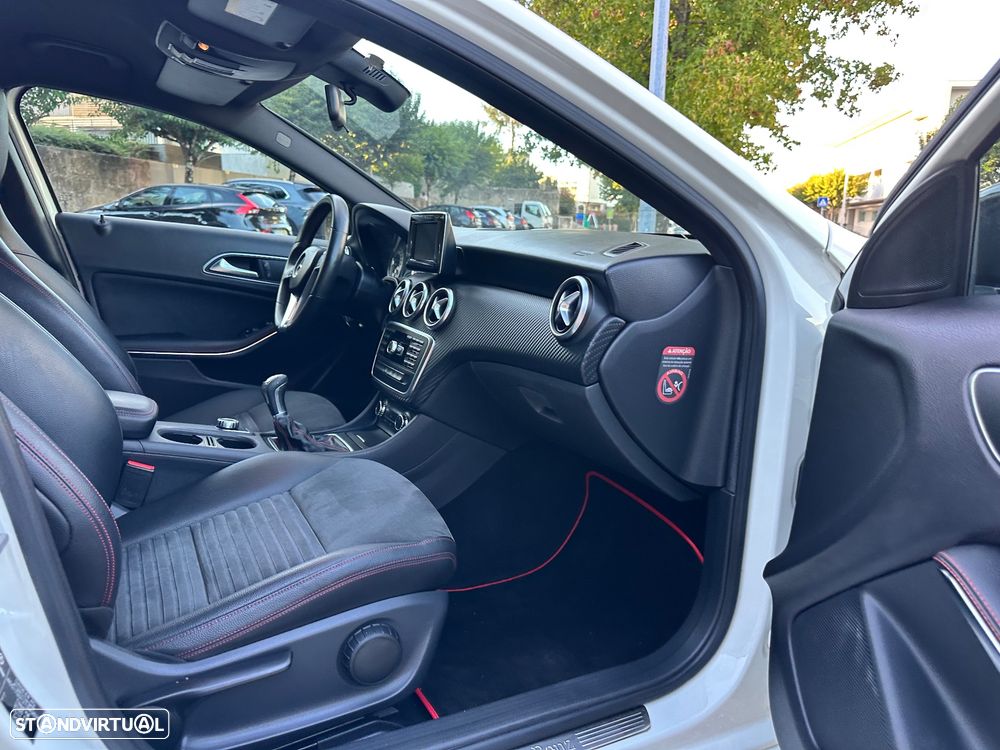 Mercedes-Benz A 180 d AMG Line - 52
