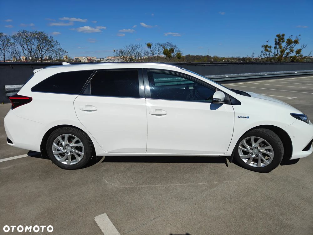 Toyota Auris Hybrid 135 Premium - 5