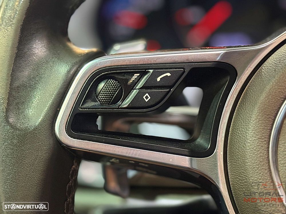 Porsche Cayenne Platinum Edition - 24
