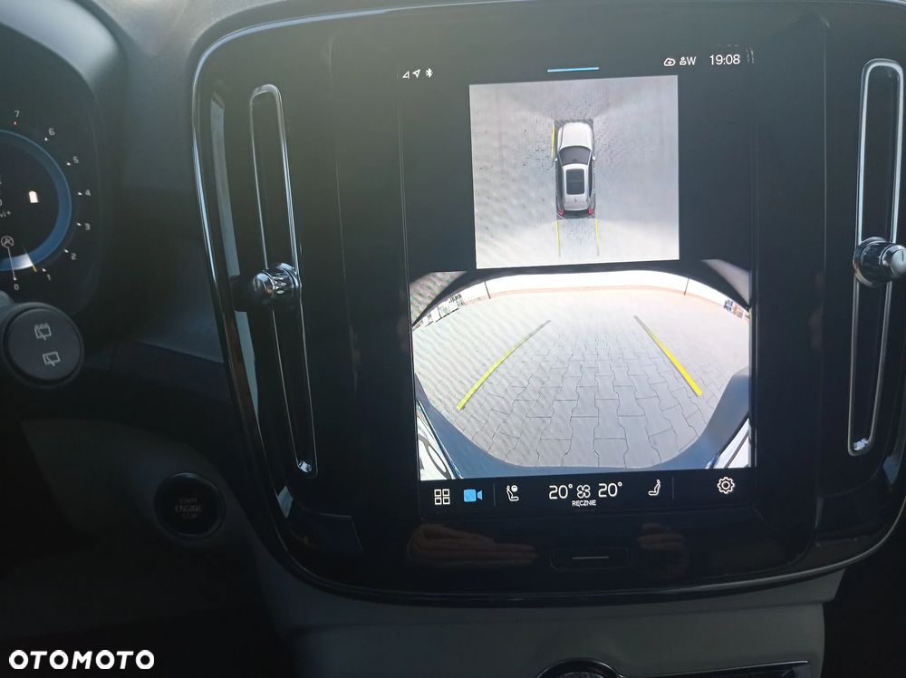 Volvo XC 40 - 18