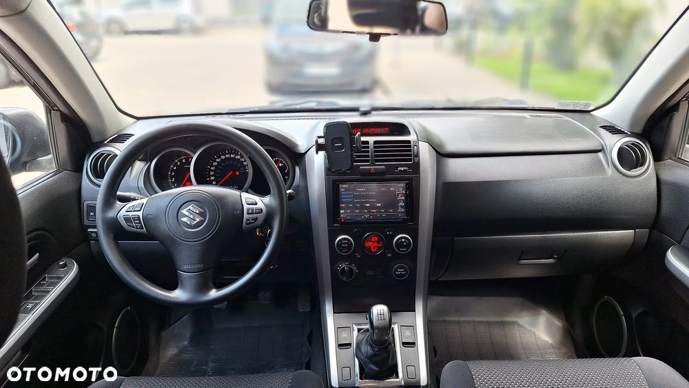 Suzuki Grand Vitara 2.7 V6 Premium - 16