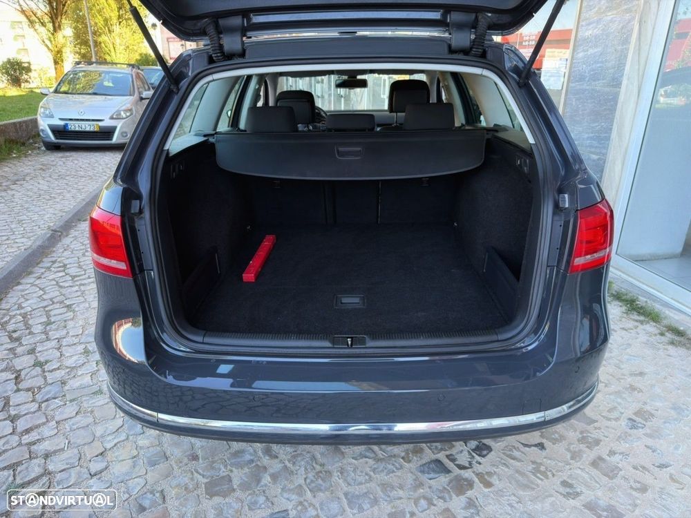 VW Passat Variant 1.6 TDI BlueMotion - 8