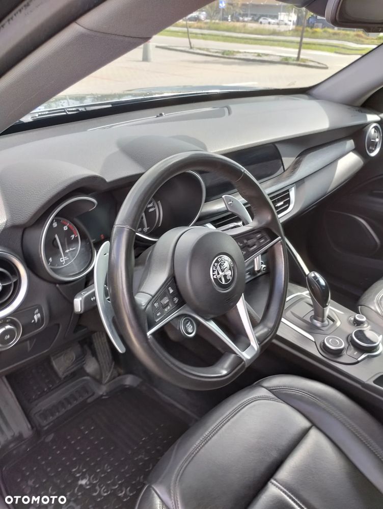 Alfa Romeo Stelvio 2.0 Turbo B-Tech Edition Q4 - 15