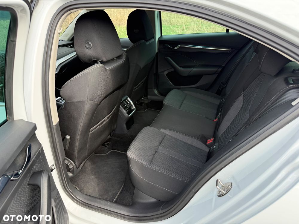 Skoda Octavia 2.0 TDI Style DSG - 12