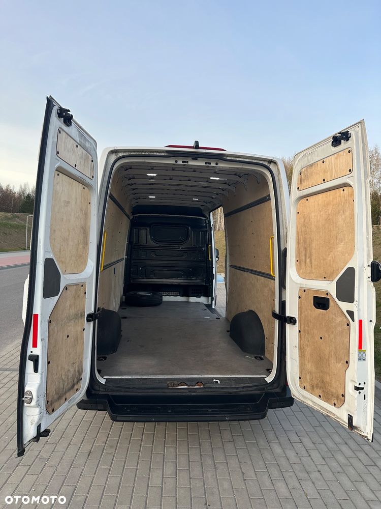 Volkswagen Crafter - 9