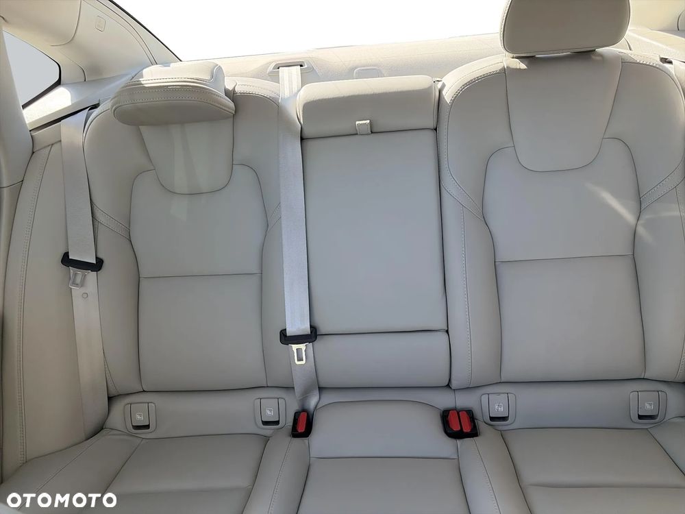 Volvo S90 B5 D AWD Inscription - 15