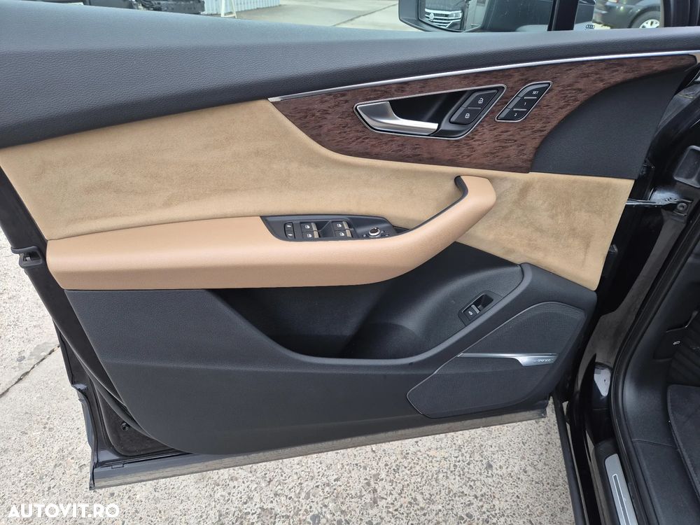 Audi Q7 3.0 50 TDI quattro Tiptronic S Line - 9