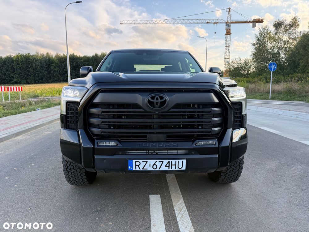 Toyota Tundra - 12