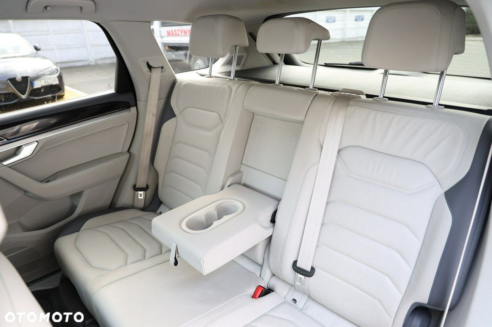 Volkswagen Touareg - 31