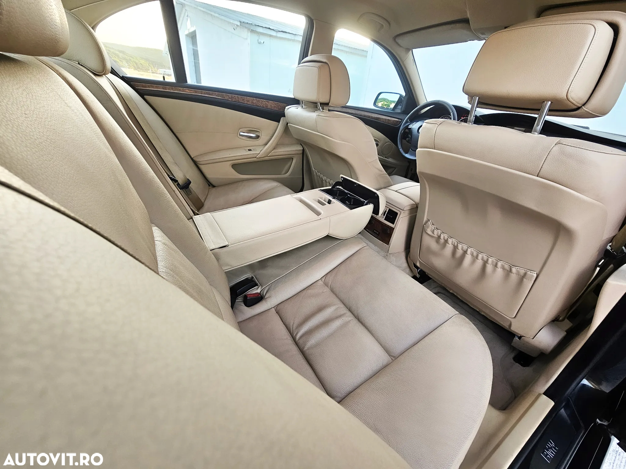 BMW Seria 5 520d Aut. Edition Exclusive - 9