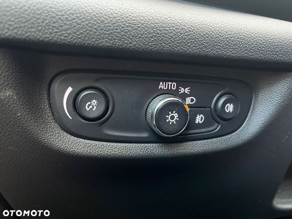 Opel Insignia 1.5 T Innovation S&S - 28