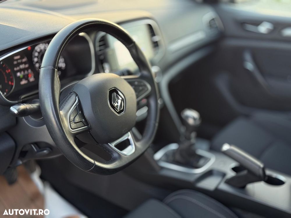 Renault Megane BLUE dCi 115 LIMITED - 9