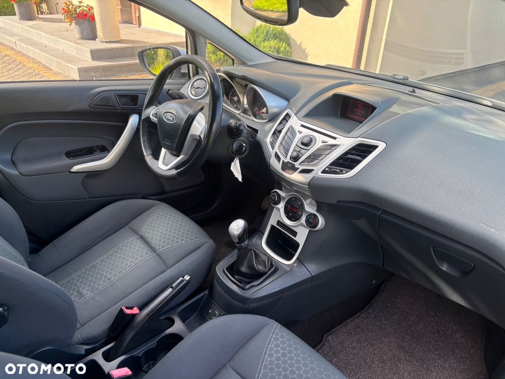 Ford Fiesta 1.4 Titanium - 25