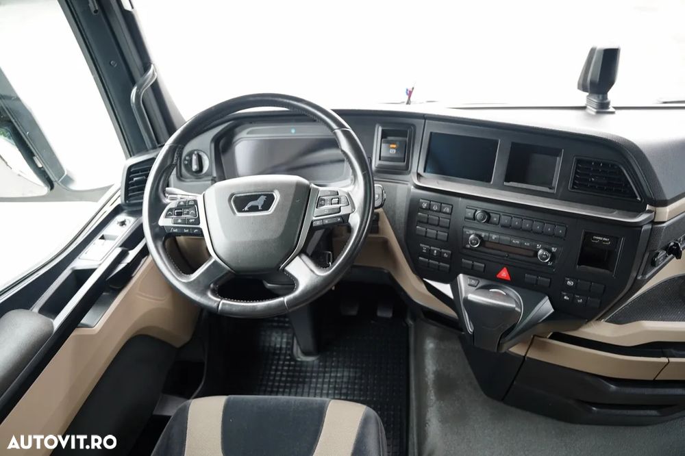 MAN TGX 26.480 / CORTINĂ / SOLO 7.75 M / PUNȚĂ RIDICATĂ / AUTOMATĂ / CAMERĂ / NAVIGAȚIE - 33