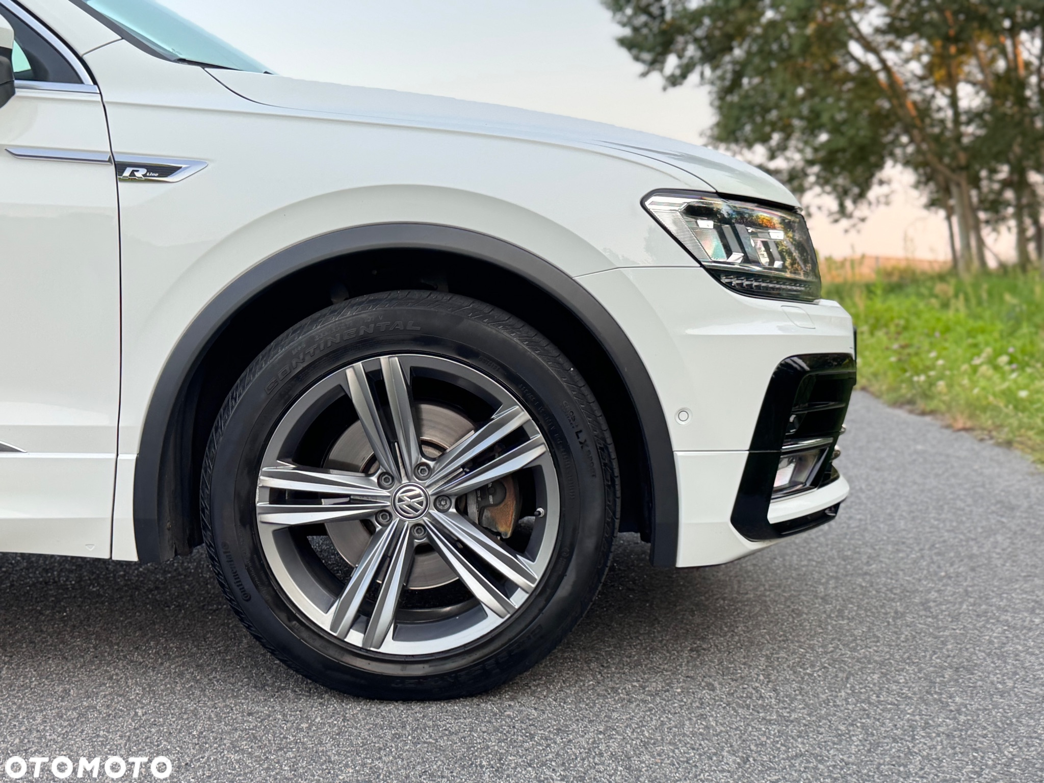 Volkswagen Tiguan 2.0 TDI SCR 4MOTION DSG IQ.DRIVE - 29
