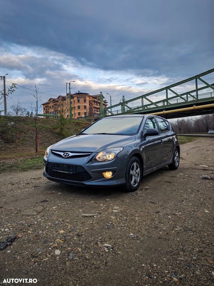 Hyundai i30 1.6 CRDI Classic - 1