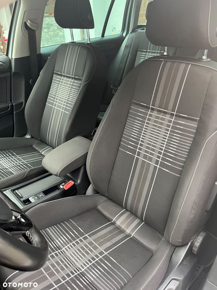 Volkswagen Golf 1.6 TDI BlueMotion Technology Lounge - 18
