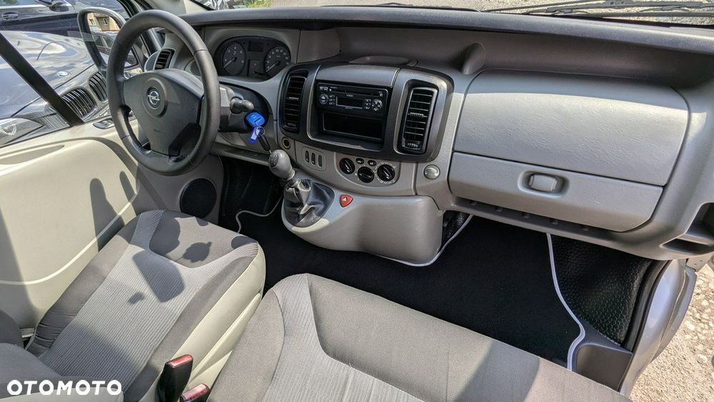 Opel Vivaro - 23